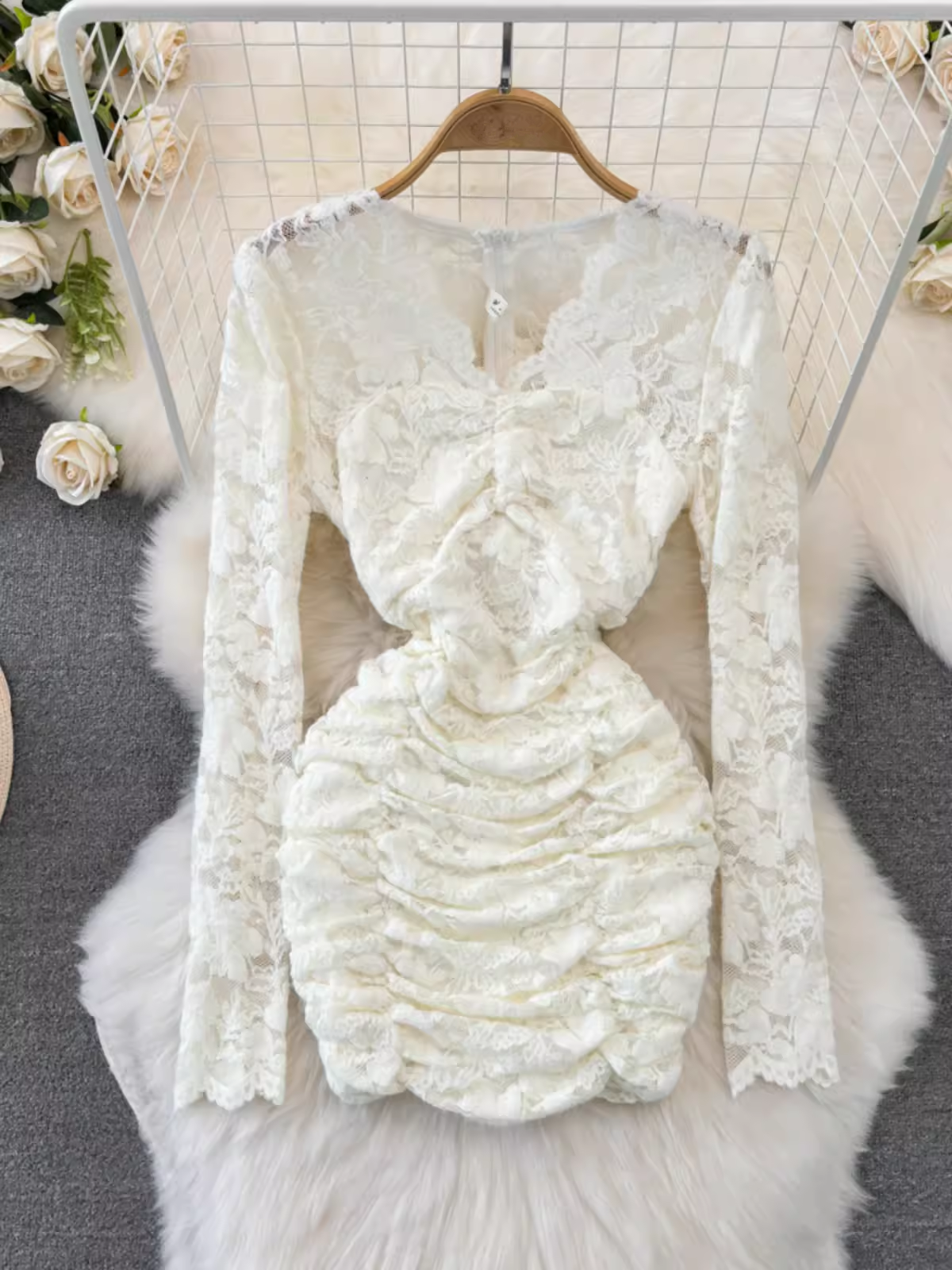 Women's long-sleeved V-neck lace bodycon dress YM997