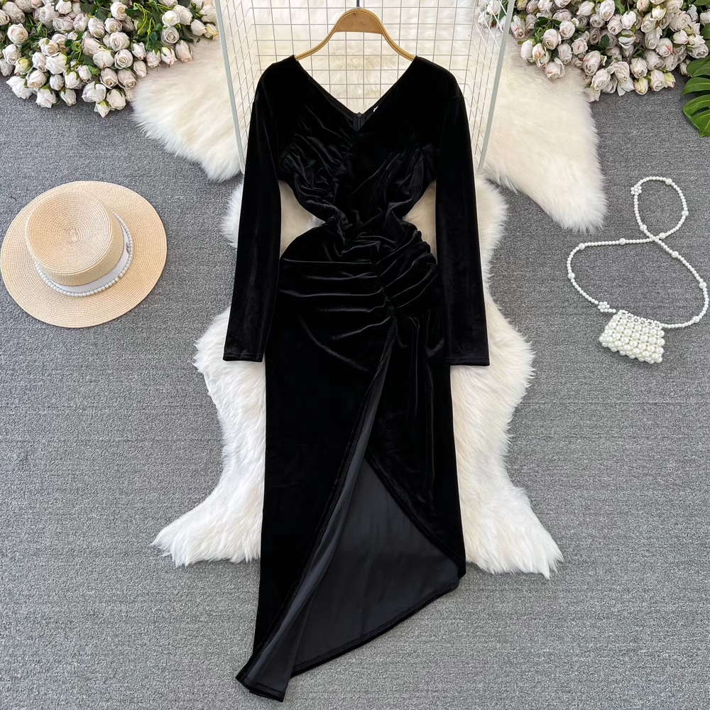 Long-sleeved V-neck pleated waist mid-length irregular slit velvet dress  YM811