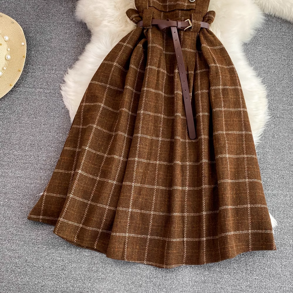 Plaid suspender dress retro style in autumn and winter YM838