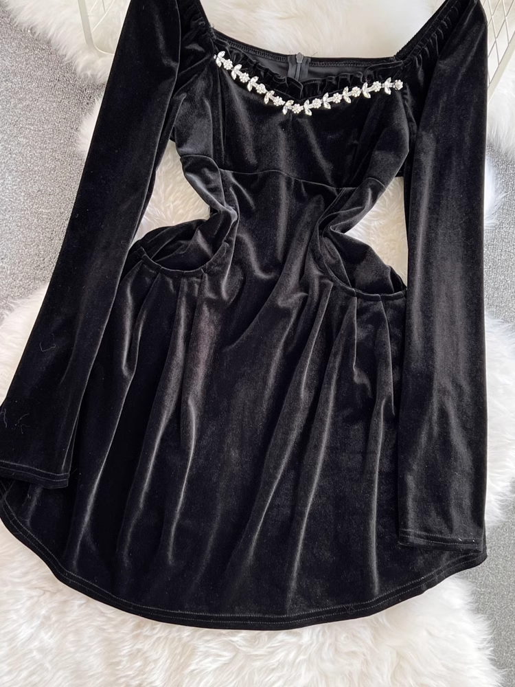 Black velvet square neck A-line dress YM996