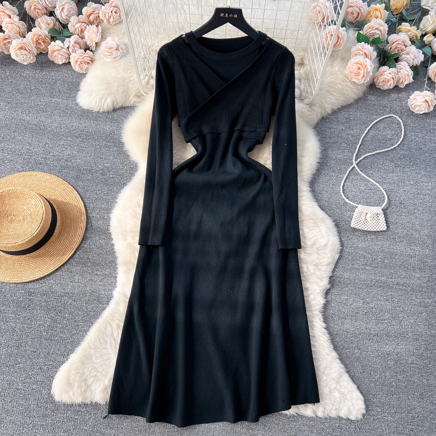 Long-sleeved knitted dress for women with high-end cross strap design  YM801