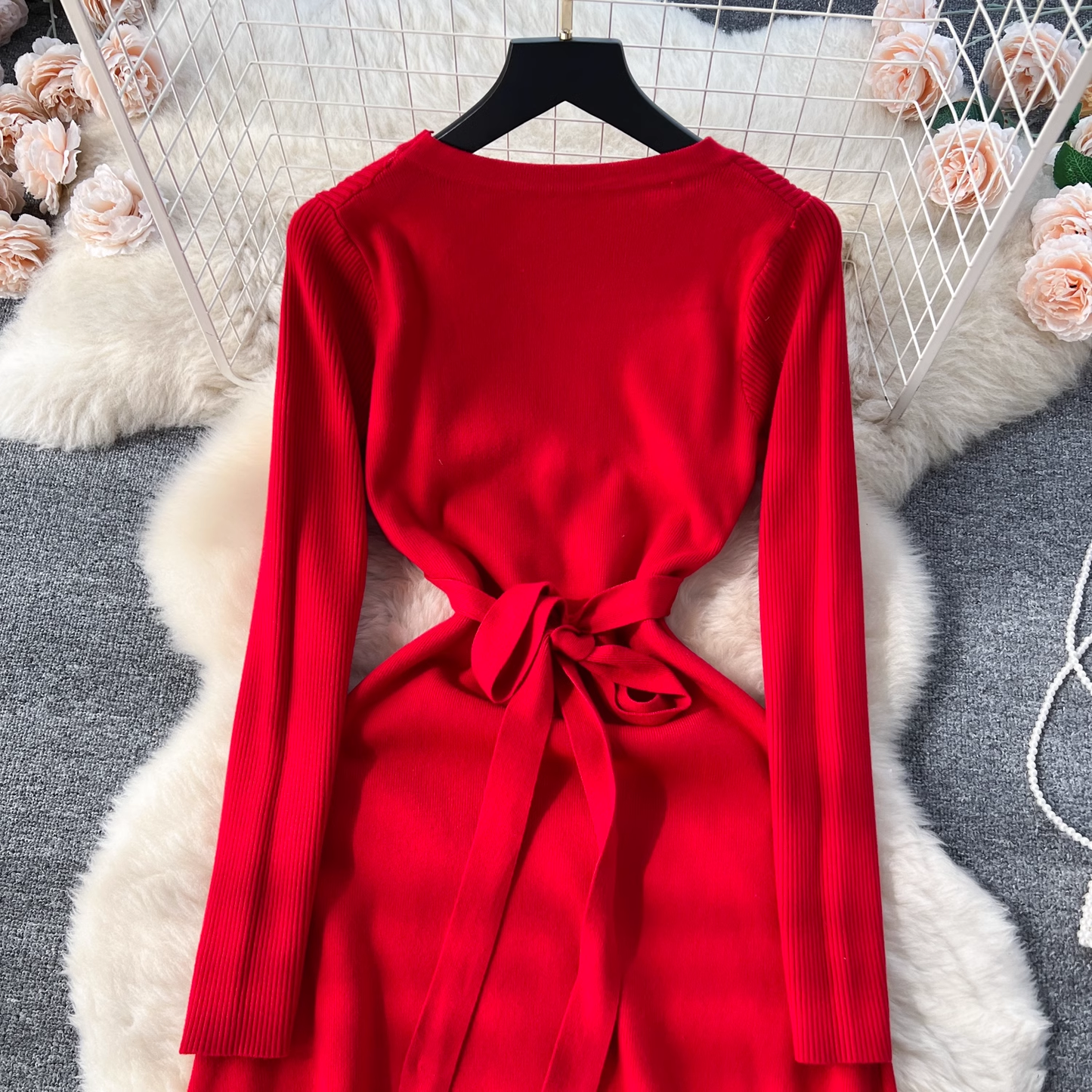 Long-sleeved knitted dress for women with high-end cross strap design  YM801