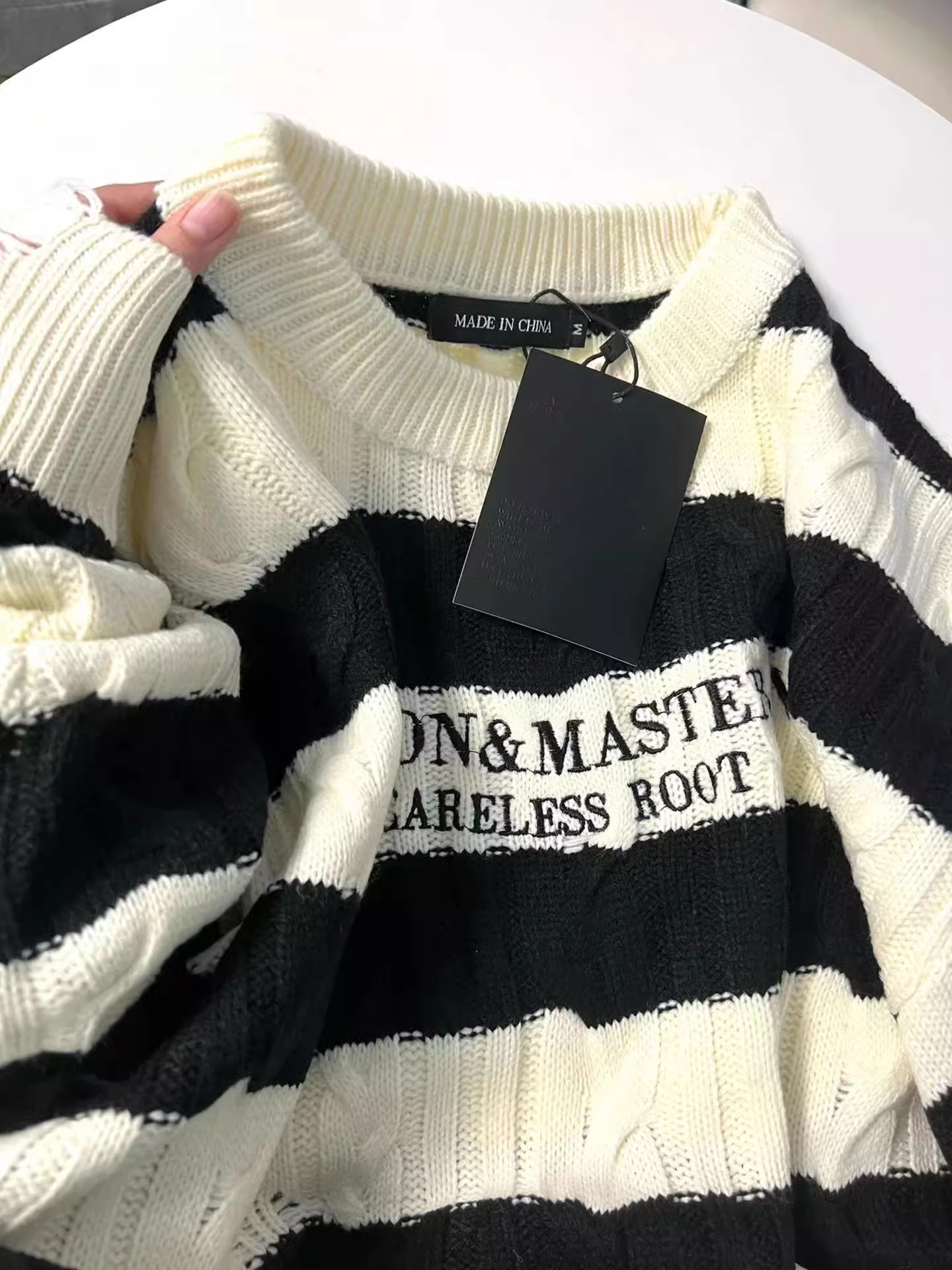 trendy black and white striped knitted sweater YM388