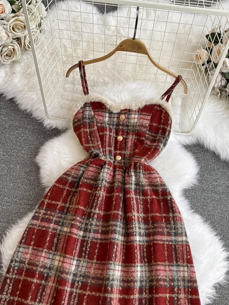 Autumn and winter fashionable Christmas and New Year red plaid fur stitching A-line suspender dress  YM888