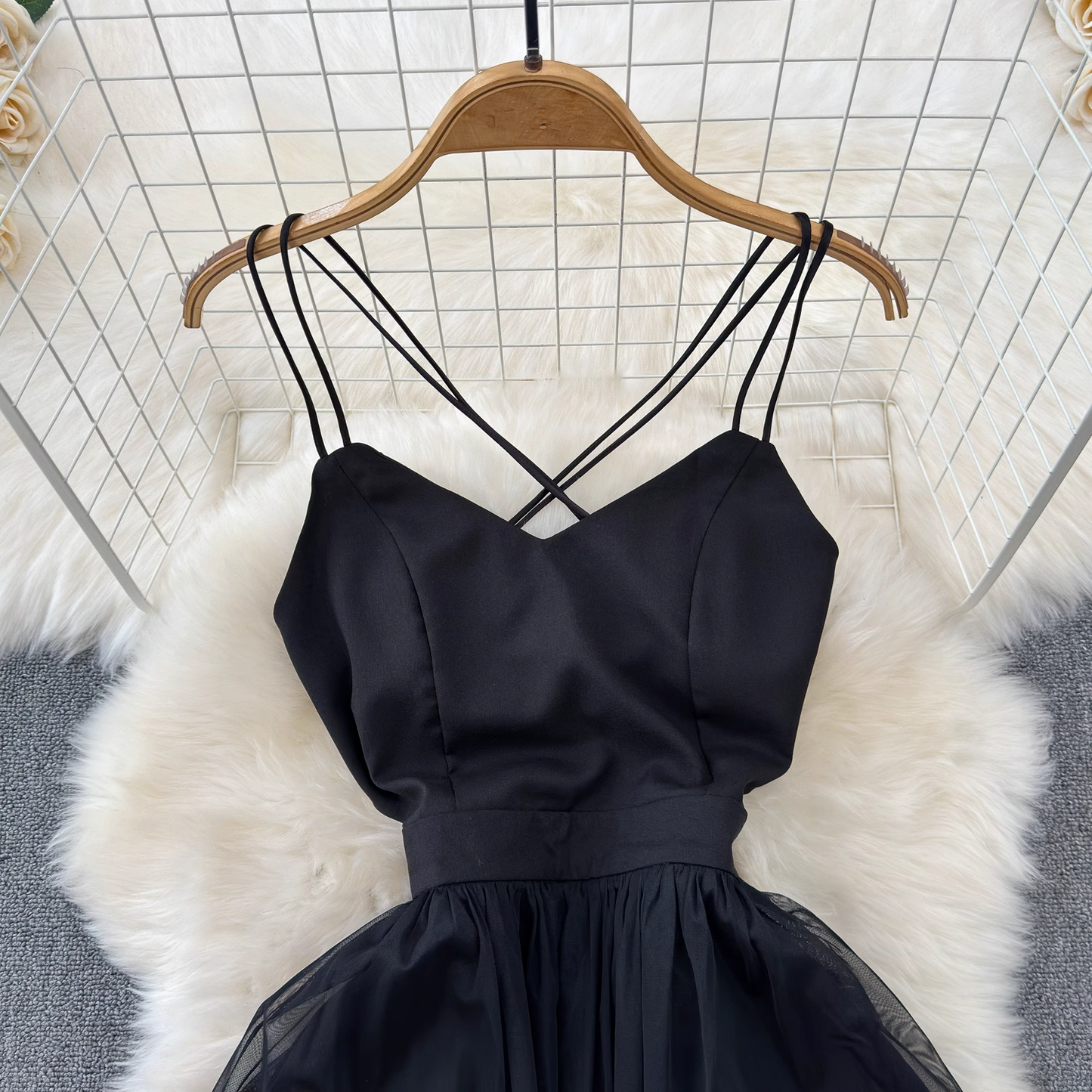 Black A-line V Neck Tulle Dress YM1042