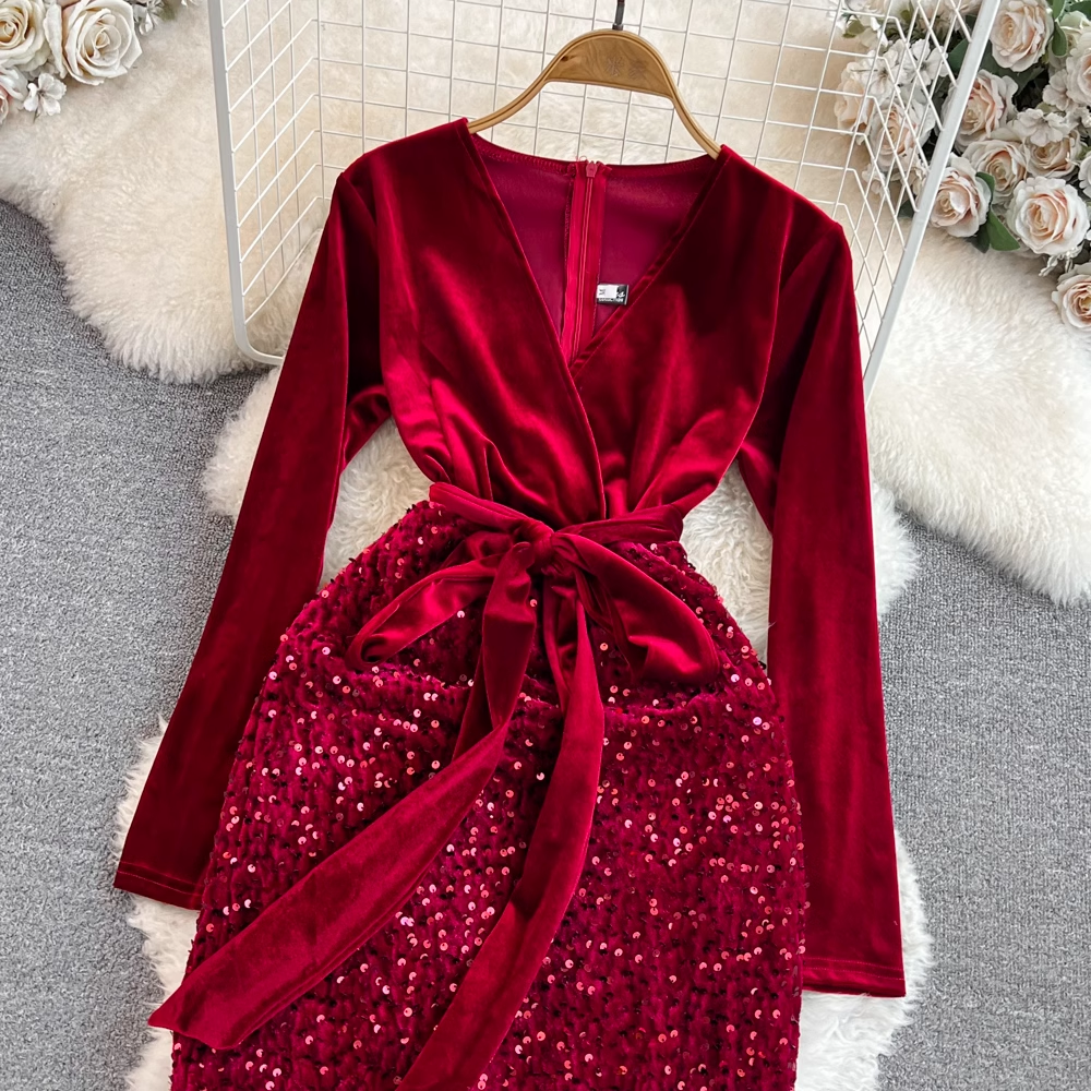 Long-sleeved V-neck waist slimming mid-length velvet spliced sequin dress YM828