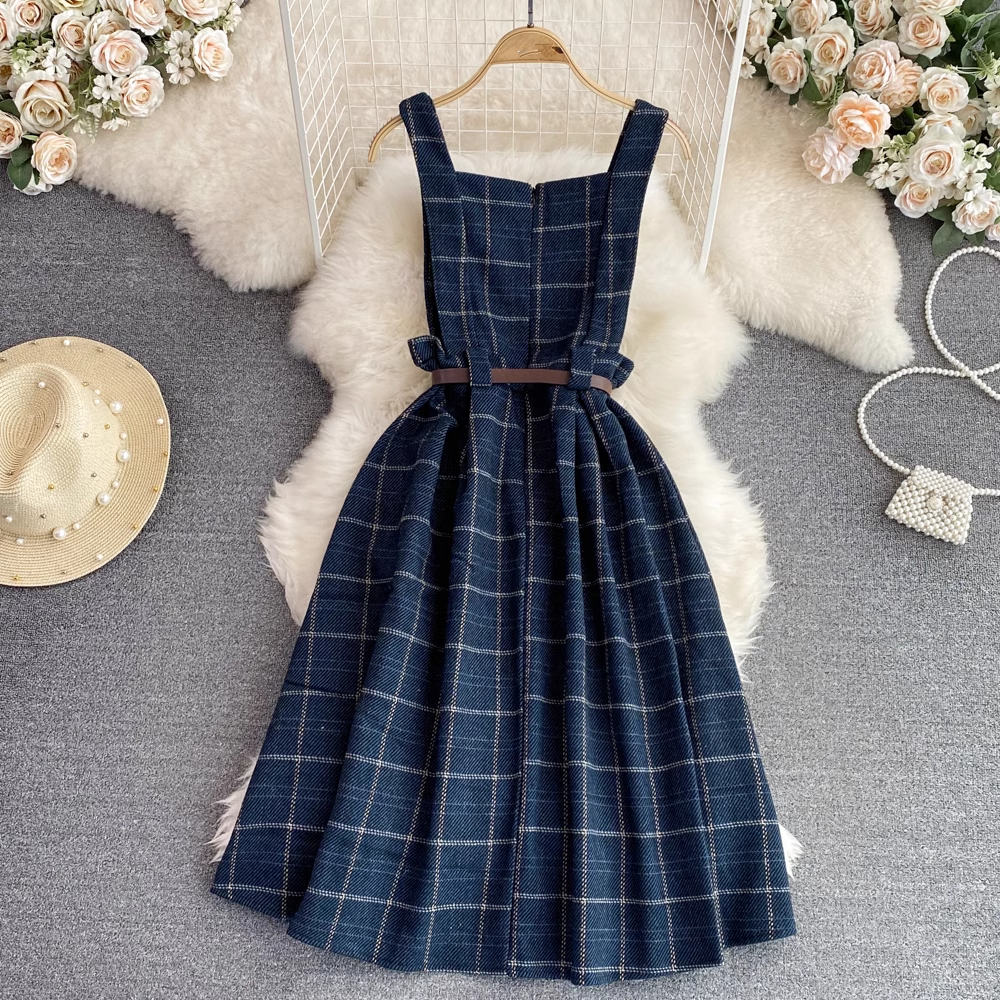 Plaid suspender dress retro style in autumn and winter YM838