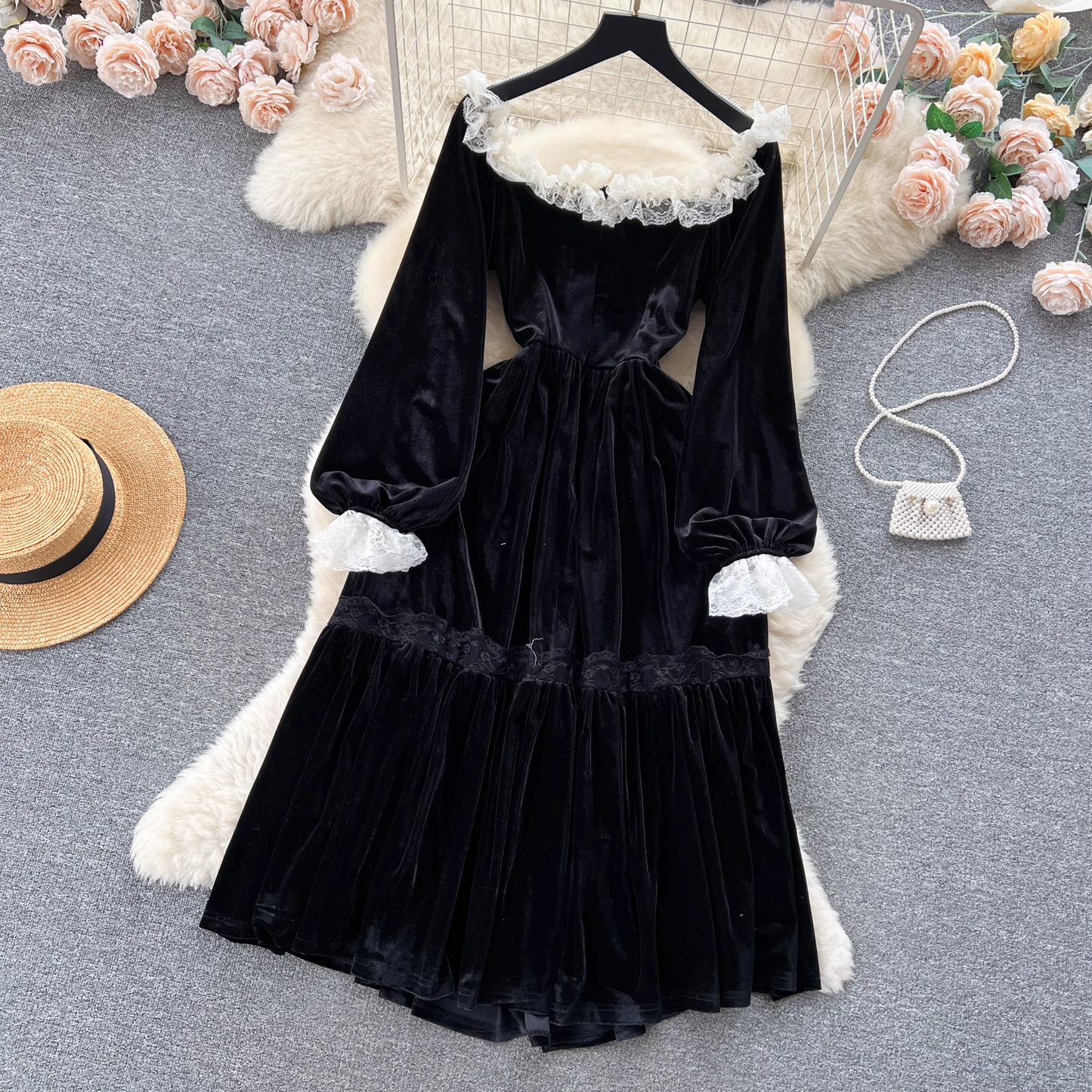 Retro dress women's lace patchwork waist ruffle velvet dress YM809