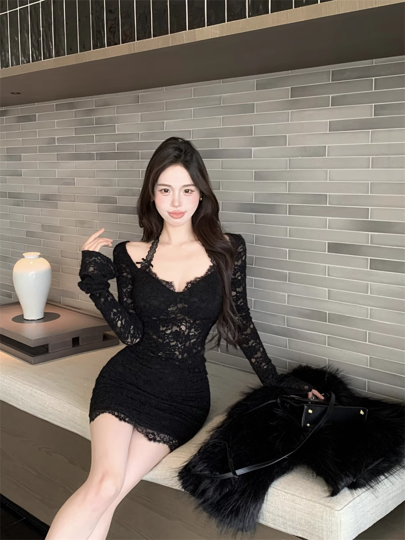 Black Sexy Halter Neck Lace Long Sleeve Hip Dress YM1832