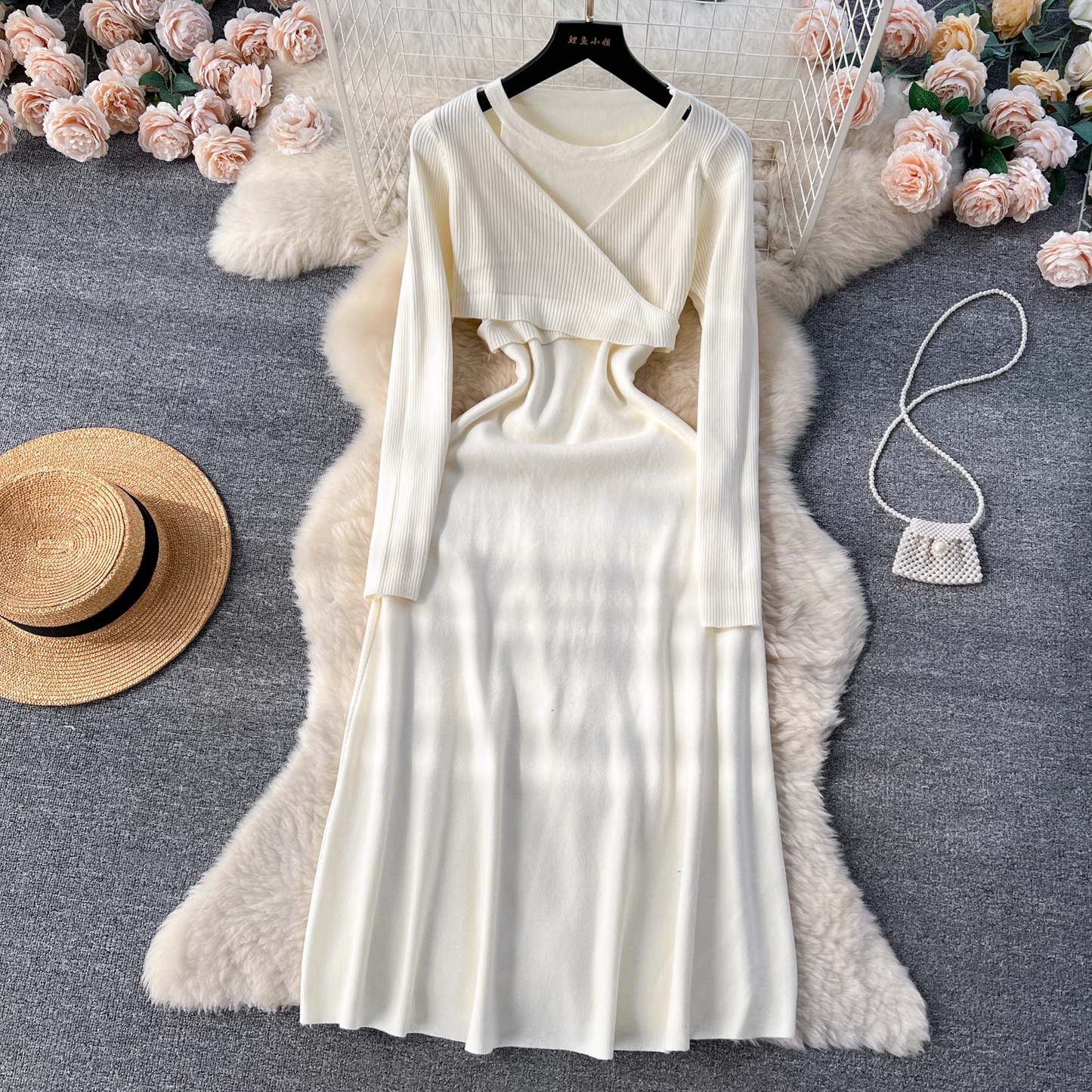 Long-sleeved knitted dress for women with high-end cross strap design  YM801