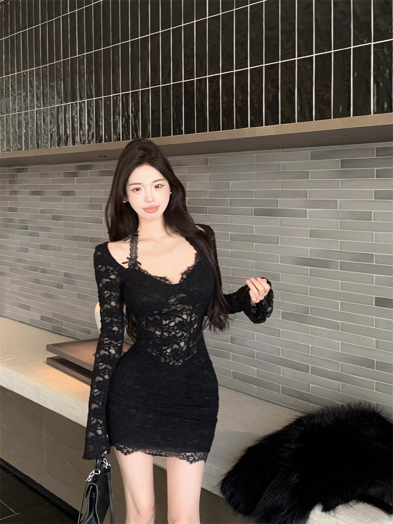 Black Sexy Halter Neck Lace Long Sleeve Hip Dress YM1832