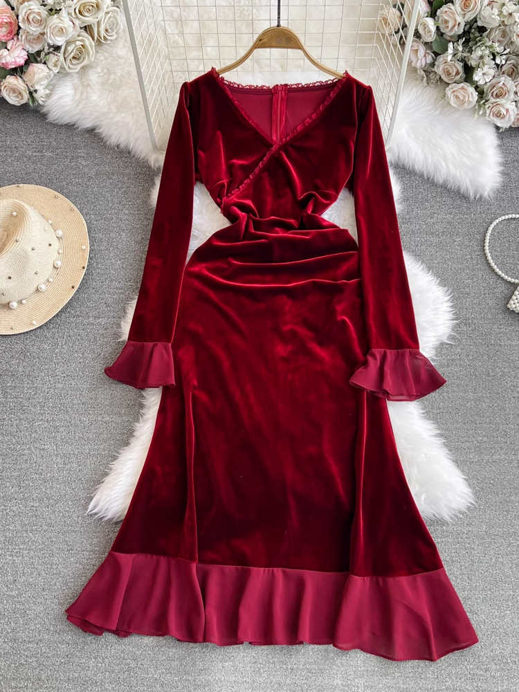 Autumn and winter trumpet long-sleeved V-neck mid-length red velvet dress Christmas annual party dress  YM945