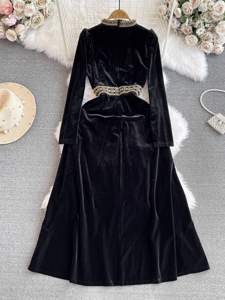 Long-sleeved A-line velvet dress with stand collar YM1017