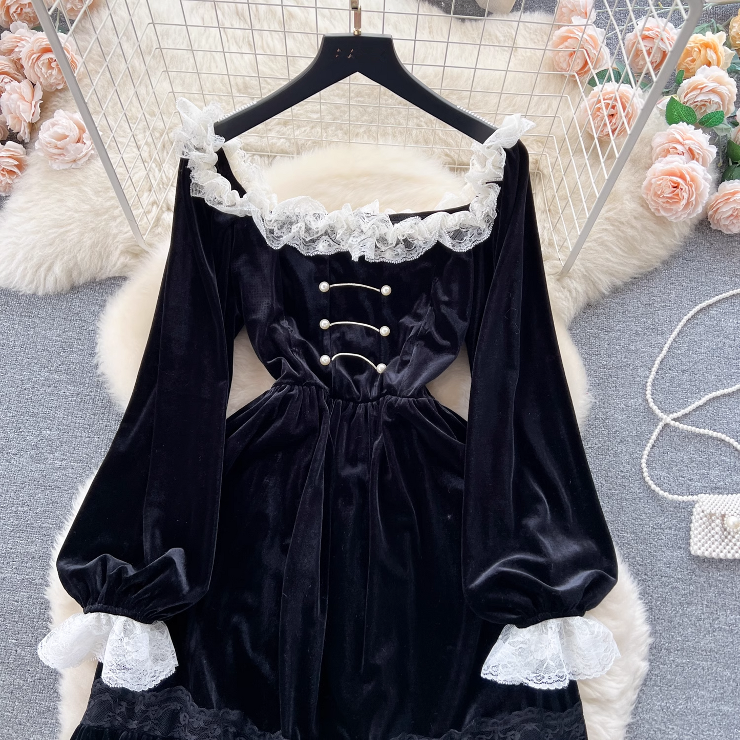 Retro dress women's lace patchwork waist ruffle velvet dress YM809