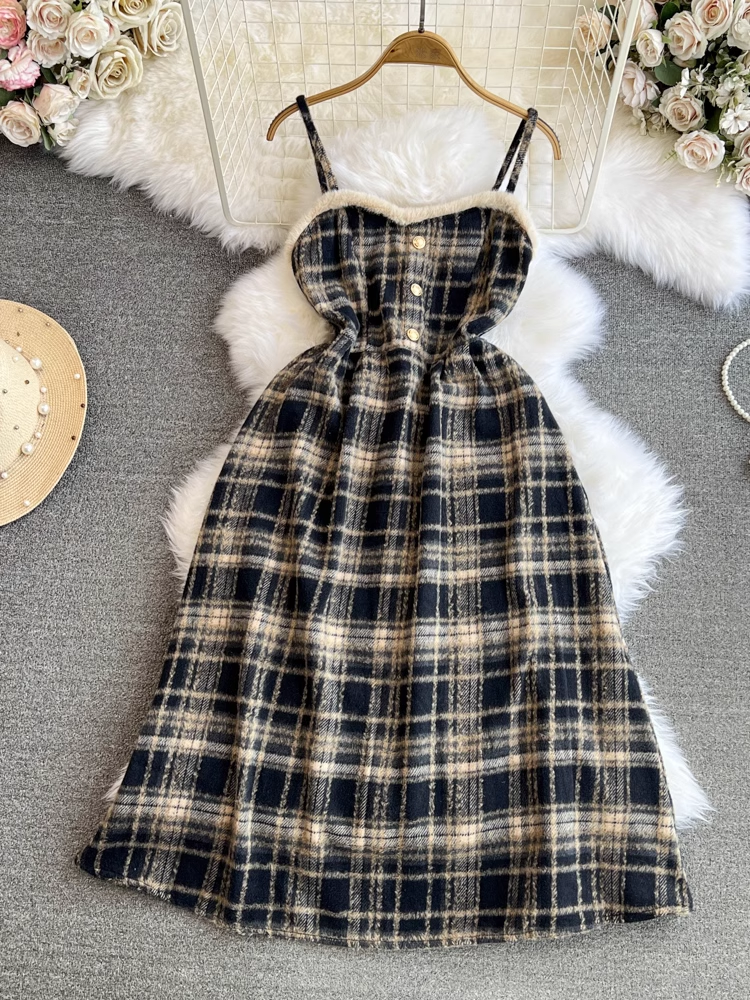 Autumn and winter fashionable Christmas and New Year red plaid fur stitching A-line suspender dress  YM888