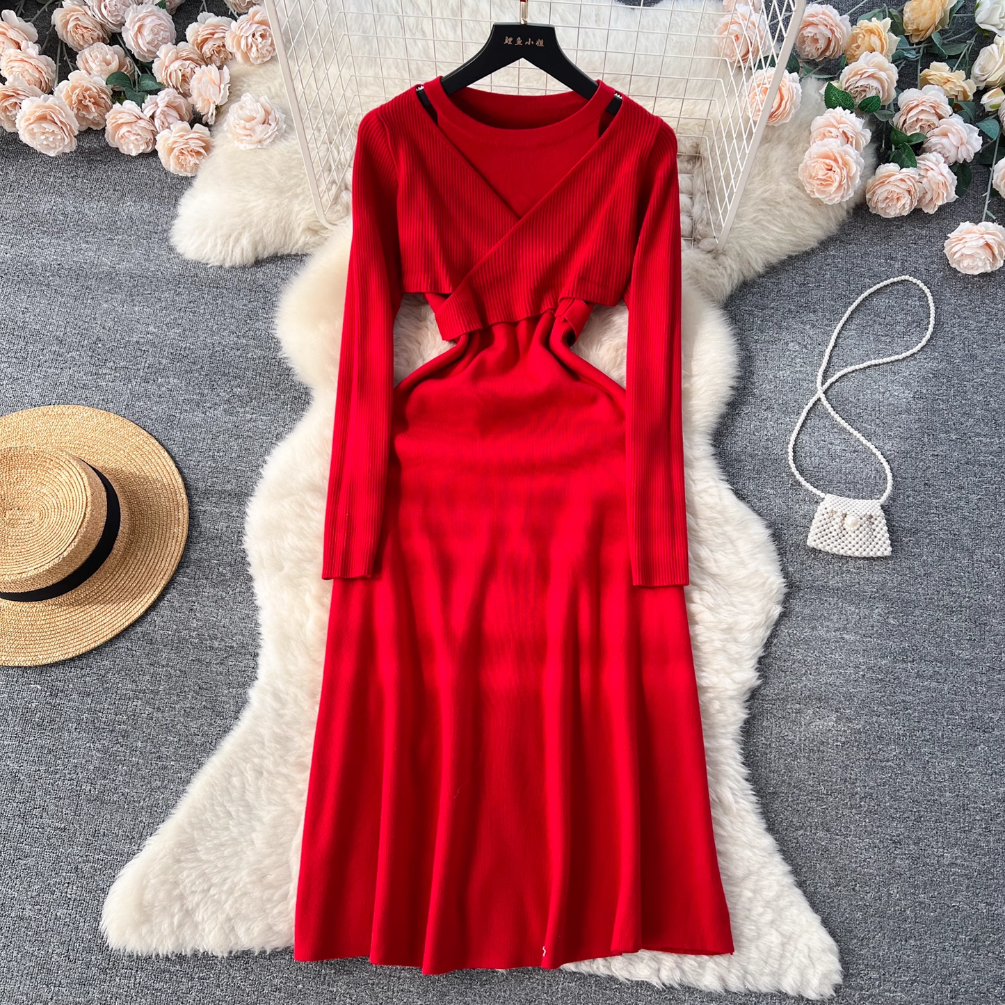 Long-sleeved knitted dress for women with high-end cross strap design  YM801