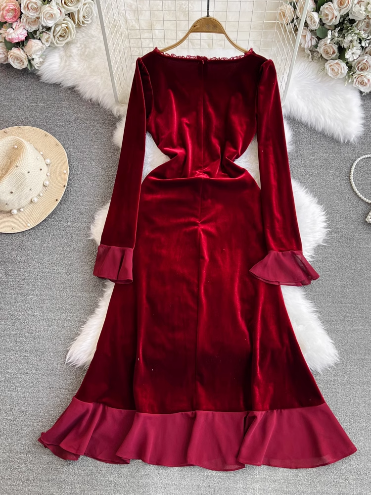 Autumn and winter trumpet long-sleeved V-neck mid-length red velvet dress Christmas annual party dress  YM945