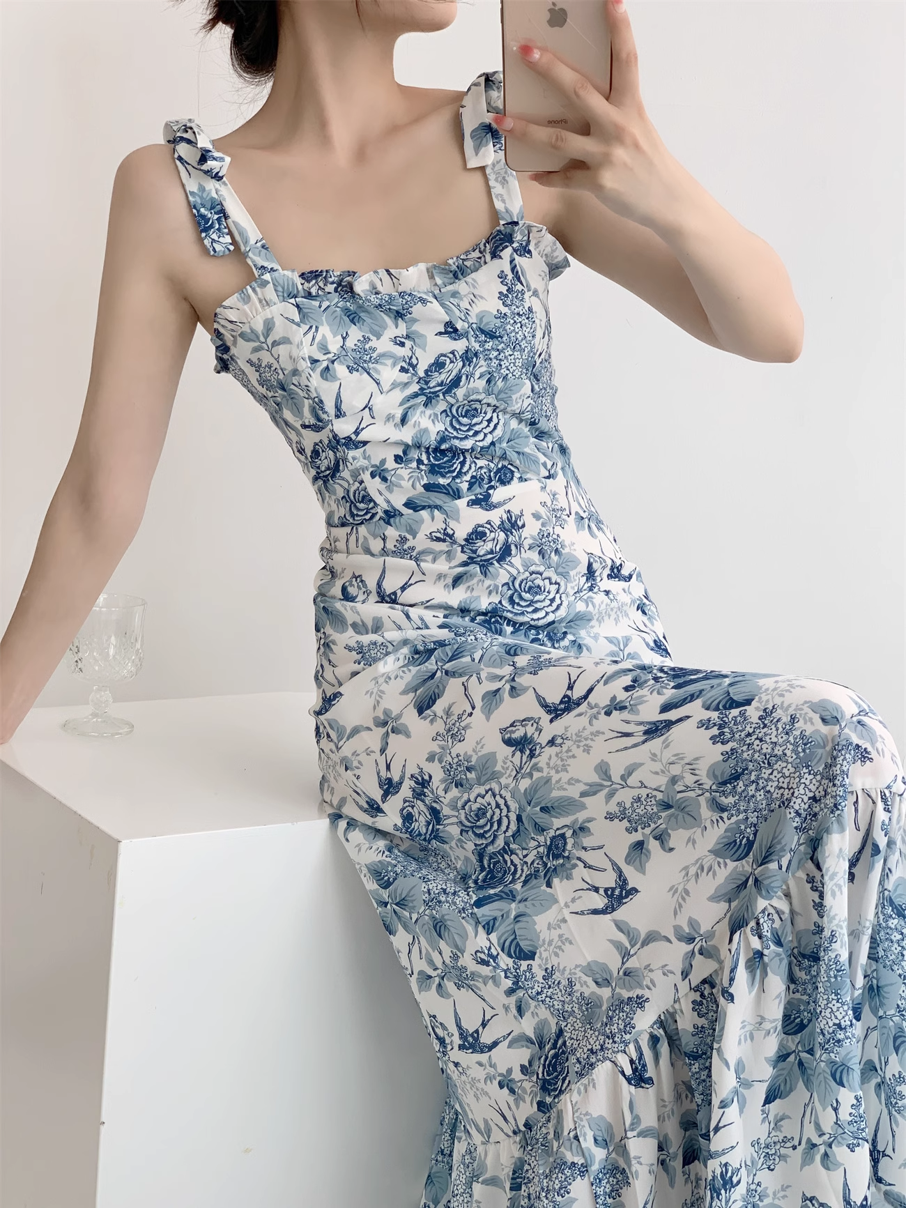 Blue and white porcelain floral square neck suspender dress YM466