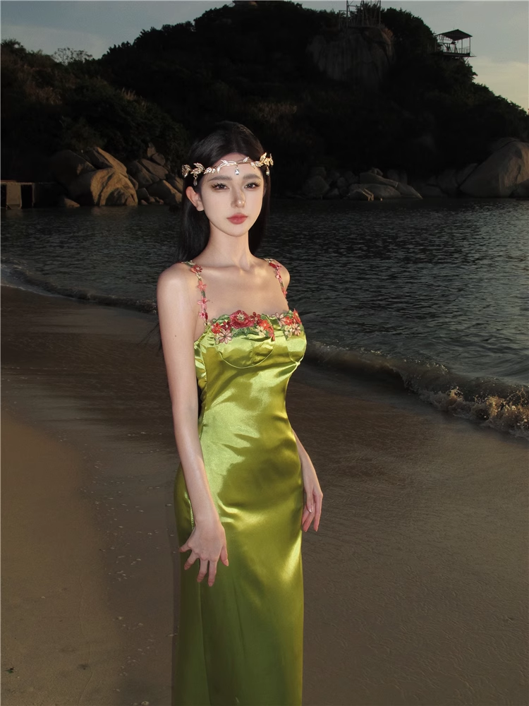 Long green satin holiday dress YM1034