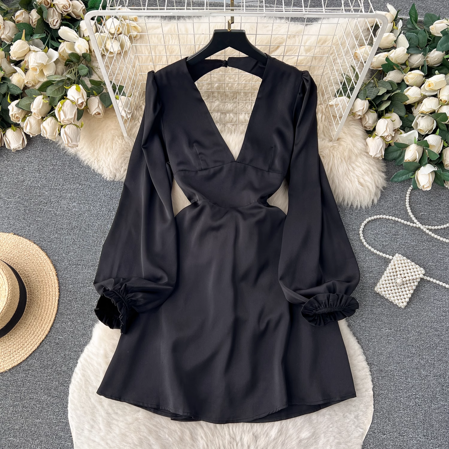 Deep V-neck low-cut backless puff-sleeve dress YM539